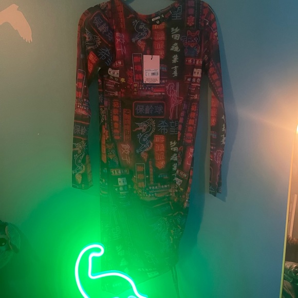 Missguided Semi Sheer Ruched Asymmetrical Hem Exotic Dancer Print Dress - Picture 9 of 12